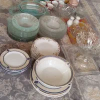 تعدادی ظروف