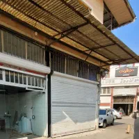 مغازه در کوچه سینما مل اند رژ   جهت  کافه قهوه