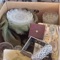 مقداری لوازم مصرفی|تخت و صندلی بچه|شاهرود, |دیوار