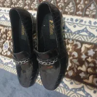 کفش مجلسی|کیف، کفش، کمربند|اهرم, |دیوار