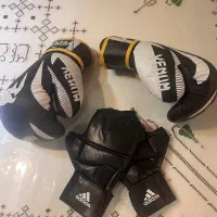 دستکش بوکس و دستکش کیسه زنی