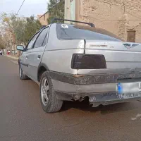 ماشین پژو ۴۰۵ نقره ای