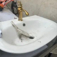 روشویی و ظرف شویی و همراه شیر ظرفویی و شیر تسویه