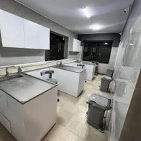 خدماتی اقای جوان با جای خواب در بیمارستان دامپزشکی
