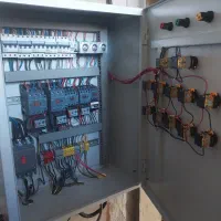 برقکار صنعتی ، برقکاری ، سیم پیچی ، تابلو برق|خدمات پیشه و مهارت|همدان, |دیوار