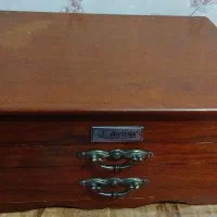 جعبه قاشق و‌‌.‌.‌‌