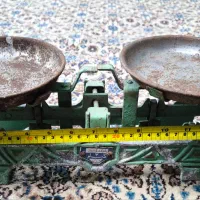ترازوی قدیمی