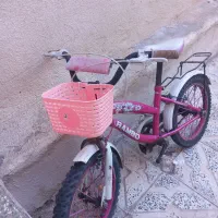 دوچرخه ۱۶|دوچرخه، اسکیت، اسکوتر|زاویه, |دیوار