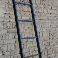 شلف ومیز و صندلی