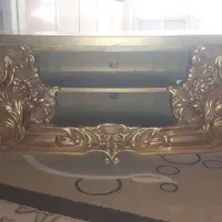 میز زیر تلویزیون