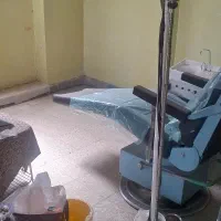 صندلی و ساکشن دندانسازی