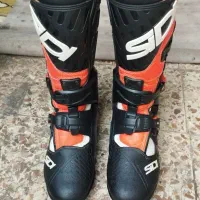 پوتین کراسی در حد نو