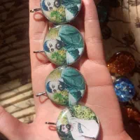 زیورالات و گردنبند عکس رزینی