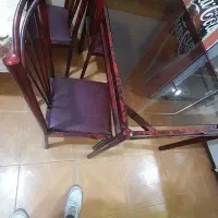 دو دست میز تمیز ناهار خوری
