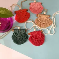 آویز ماشین و گیفت مکرومه