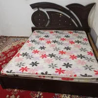 تخت همراه باتشک