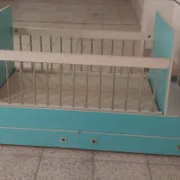 تخت کودک و نوجوان در حد نو|تخت و سرویس خواب|اصفهان, سرچشمه|دیوار