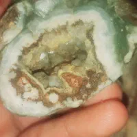 سنگ|جواهرات|رودبار (کرمان), |دیوار