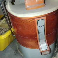 دو تا آبمیوه گیری سالم و تمیز