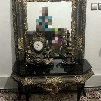 میز کنسول ساعت و شمعدان