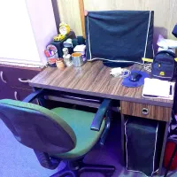 میز کامپیوتر و تحریر، صندلی چرخدار