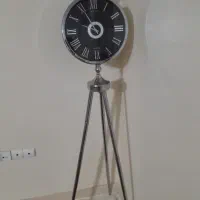 ساعت ایستاده