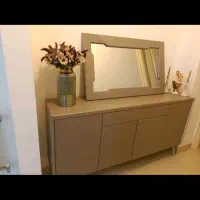 آینه و کنسولی