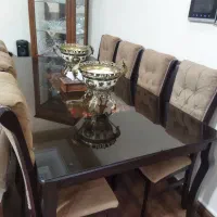 یک سرویس ناهار خوری ۸نفره با شیشه ی روش