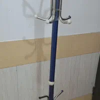 حراج رخت آویز یا (چوب رختی) ایستاده در حد نو