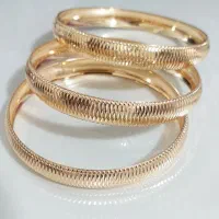 النگو نونو و انگشتر جلوه داره زیبا و مدال ستاره