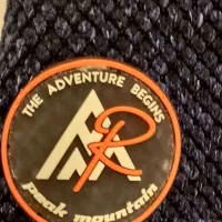 برند HUGO  و PEAK|لباس|شیراز, شهرک صدا و سیما|دیوار