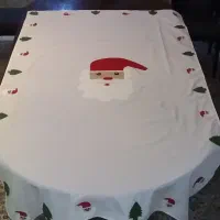 کریسمس بر همطنان مسیحی با کادوهای بابا نوئل مبارک.