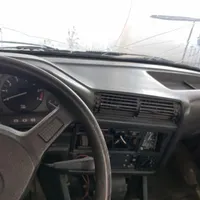 بی ام و مدل ۱۹۸۳
