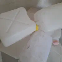 گالن بیست لیتری|ظروف نگهدارنده، پلاستیکی، یک‌بارمصرف|کاشان, خزاق|دیوار