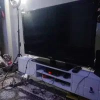 تلویزیوال دی سامسونگ ۴۹ الی ۵۰ شاید ۶۰ هم باشه