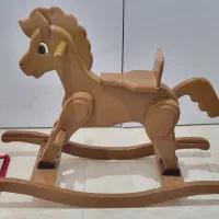 اسب گهواره‌ای چوبی