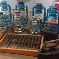 تعدادی وسایل قدیمی