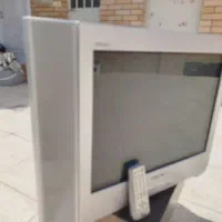 تلوزیون همراه با میزتلوزیون و دستگاه LCD