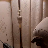 آباژور ایستاده