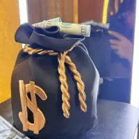 ماکت کیک تولد دلار پول مناسب عکاسی