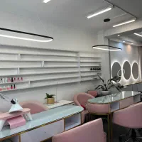 اجاره میز ناخن و تخت مژه فیشیال و‌رنگ و...