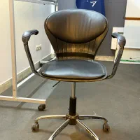 صندلی چرخ دار اداری