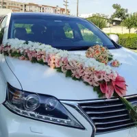 ماشین عروس و دسته گل