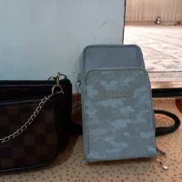 کیف|کیف، کفش، کمربند|میانه, |دیوار