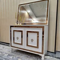 میز کنسول آیینه کاری شده