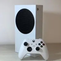 Xbox Series S 512GB سفید، بسیار تمیز به همراه بازی