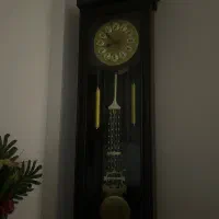 ساعت ایستاده چوبی