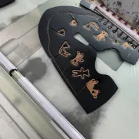 نیرو خانم نیمه ماهر اپراتور دستگاه گلدوزی