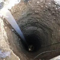 کندن چاه فاضلاب و بتن