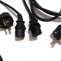 تعدادی کابل VGA و برق ارت‌دار + مبدل DVI به VGA|قطعات و لوازم جانبی رایانه|اصفهان, شیخ اشراق|دیوار